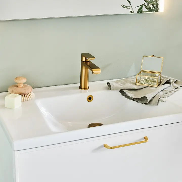 Noro Attract håndvask med messingdetaljer